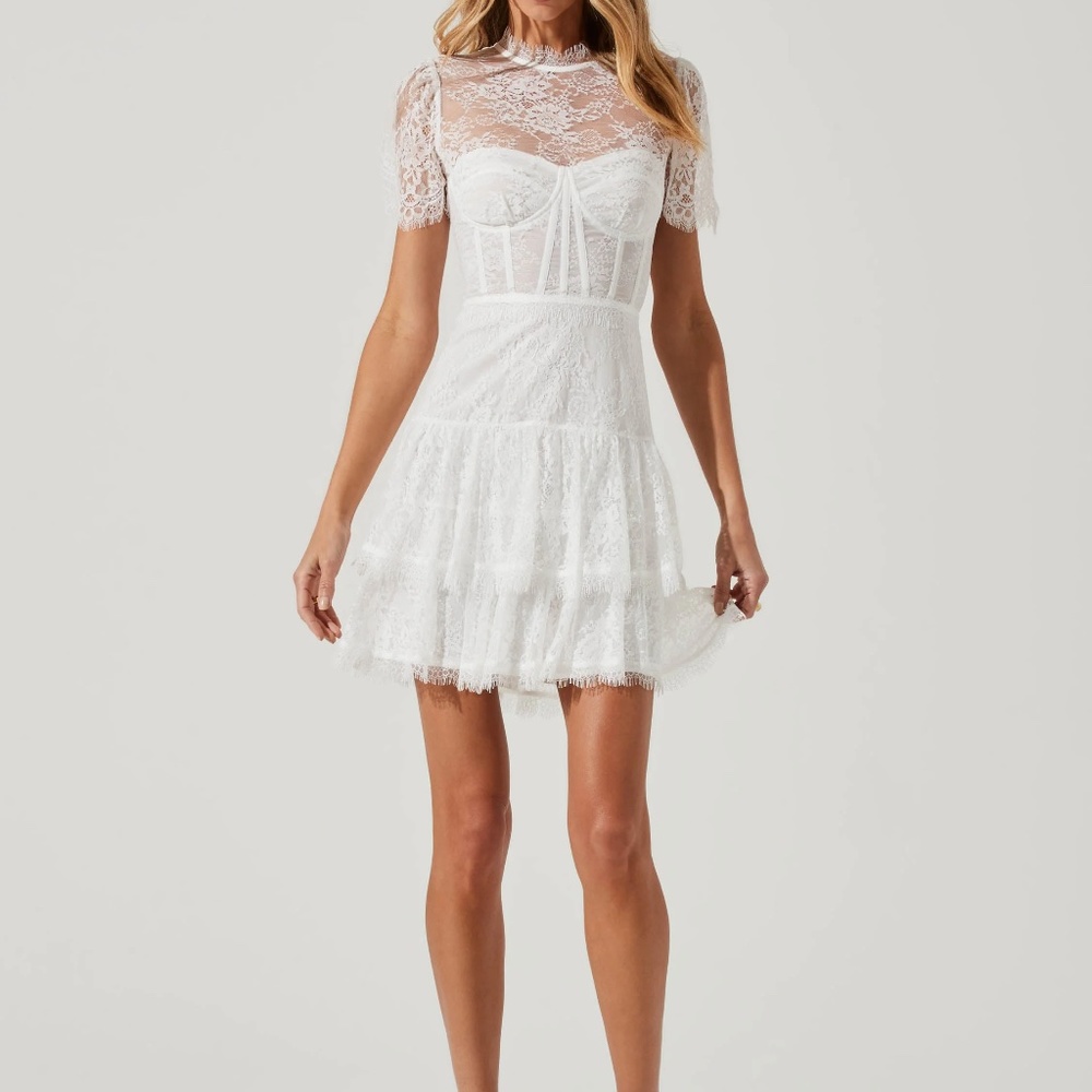 Astr The Label brand white lace corset dress size L never worn